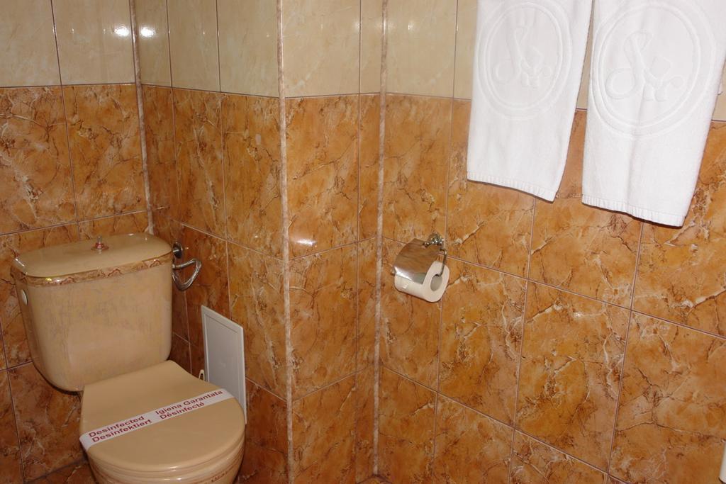 Hotel Sir Colentina Bukares Bagian luar foto